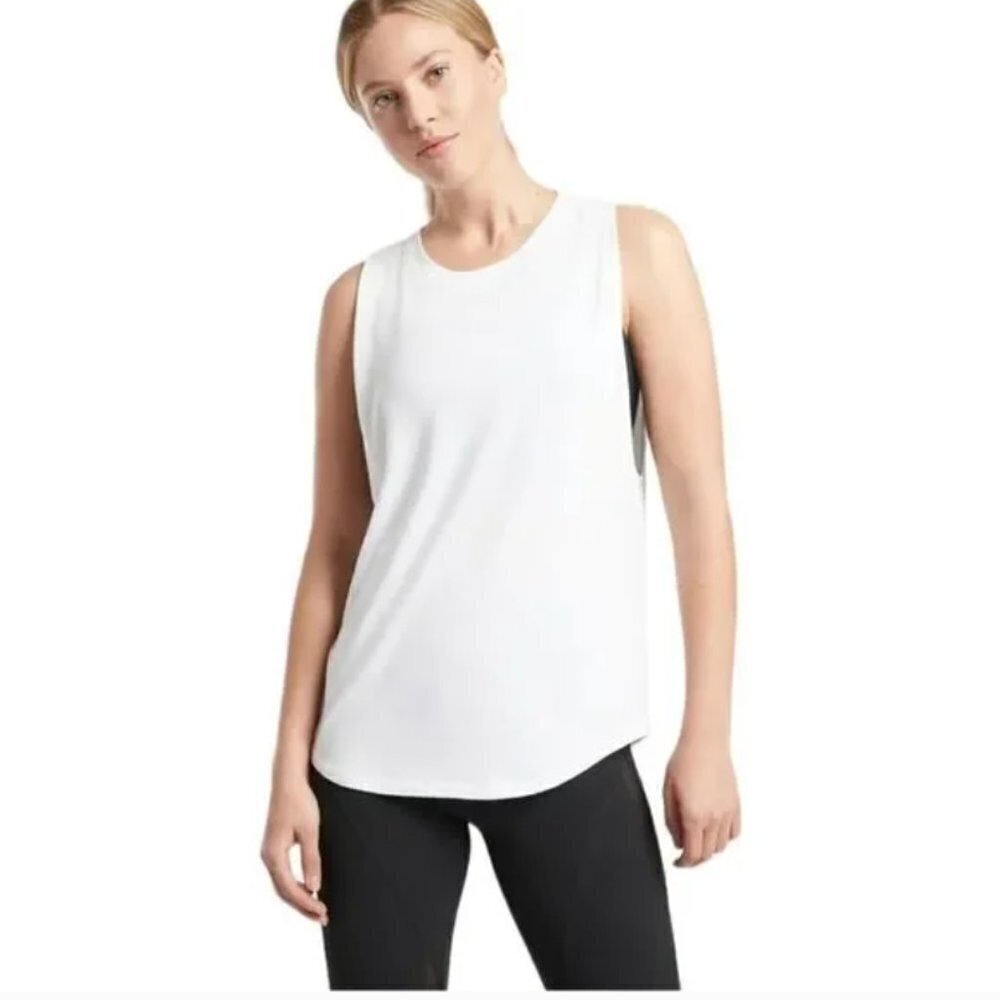 NWT Athleta Cloudlight Muscle Tank Brushed White size 2X